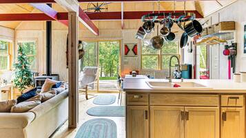 House (1 Bedroom) | Interior