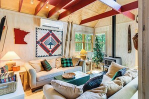 House (1 Bedroom) | Interior