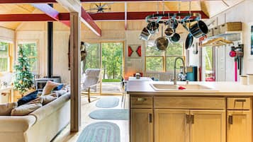 House (1 Bedroom) | Interior