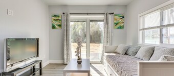 End Unit w/ Clear Lake Access in Norcal!