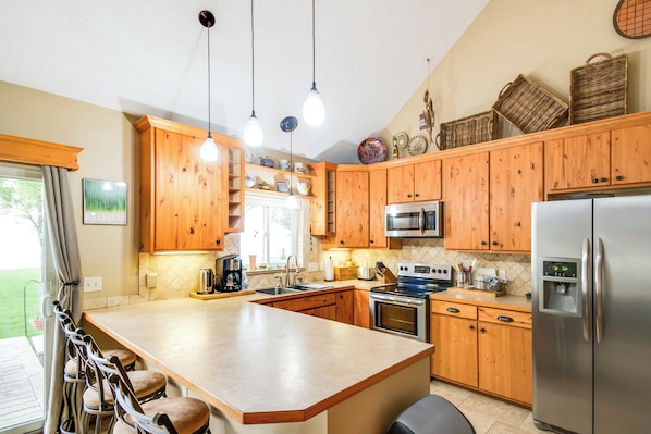 House (4 Bedrooms) | Interior