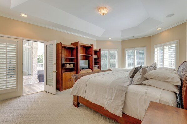 House (5 Bedrooms) | Interior