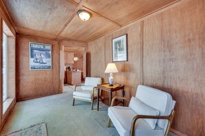 Apartment (0 Bedroom) | Interior