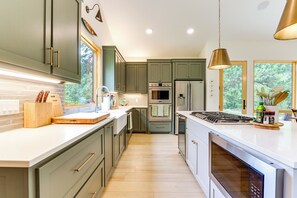 House (2 Bedrooms) | Interior - Riverfront Huntsville Cabin w/ Views & Kayaks! (Huntsville)