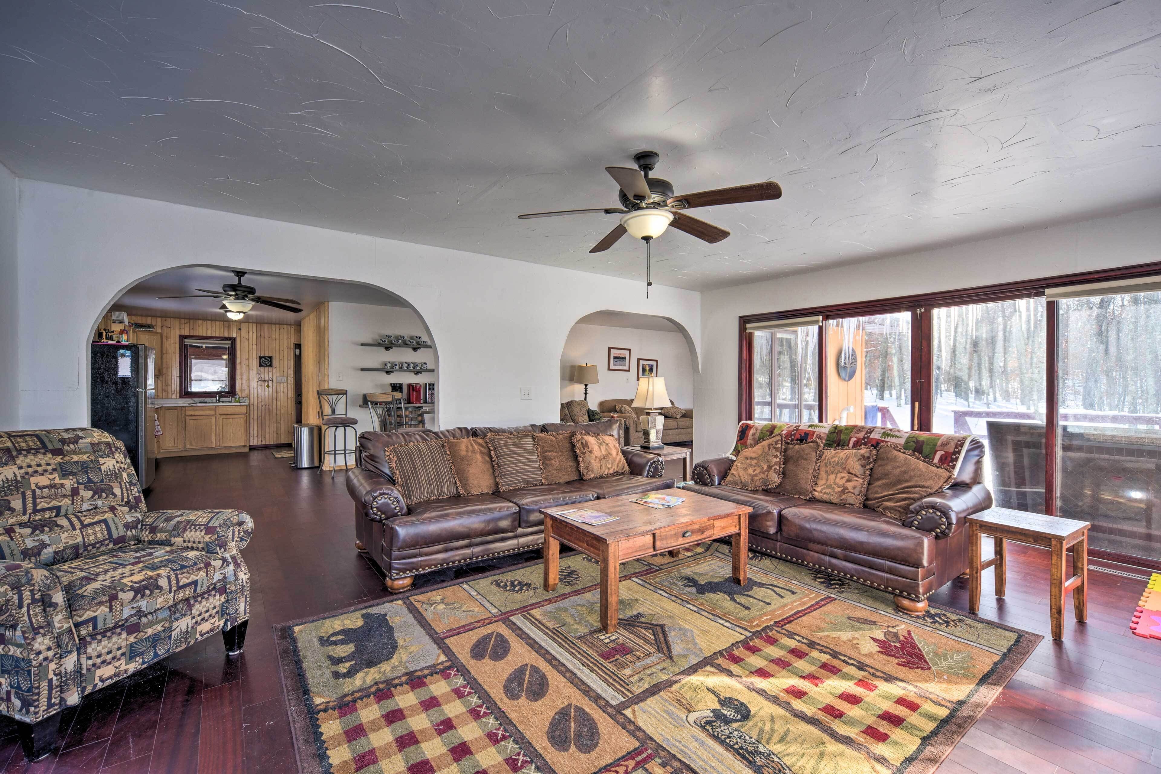 House (3 Bedrooms) | Interior