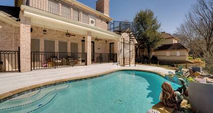 Explore Cedar Hill State Park! Apt w/ Pool Access