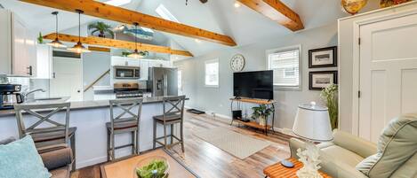 Microondas, horno, placa de cocina, lavavajillas