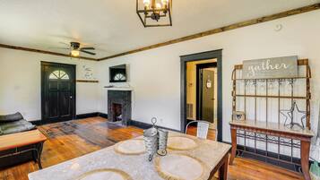 Cottage (2 Bedrooms) | Front of property