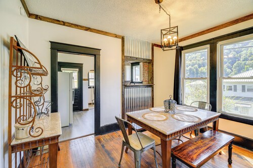 Williamson Cottage ~ 2 Mi to Town + Trails!