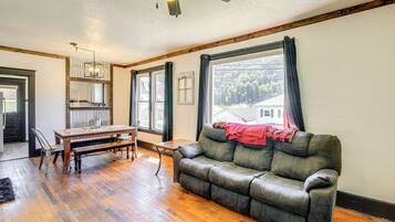 Cottage (2 Bedrooms) | Interior