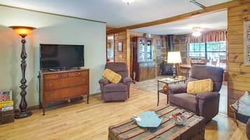 House (3 Bedrooms) | Front of property