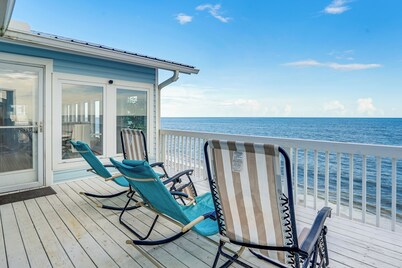 Alligator Point Beachfront Home w/ Private Hot Tub