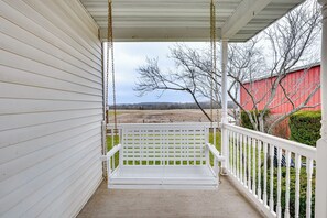 House (3 Bedrooms) | Interior - Charming Tonica Farmhouse w/ Private Yard! (Tonica)