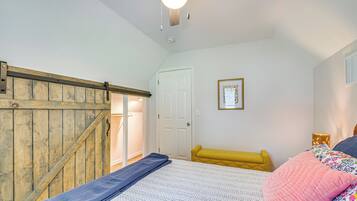 Cottage (2 Bedrooms) | Interior