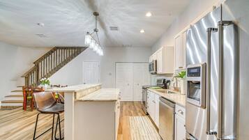 Cottage (2 Bedrooms) | Interior