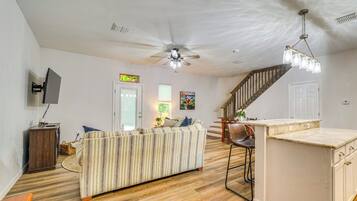 Cottage (2 Bedrooms) | Interior