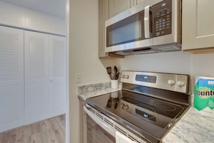 Apartment (0 Bedroom) | Interior