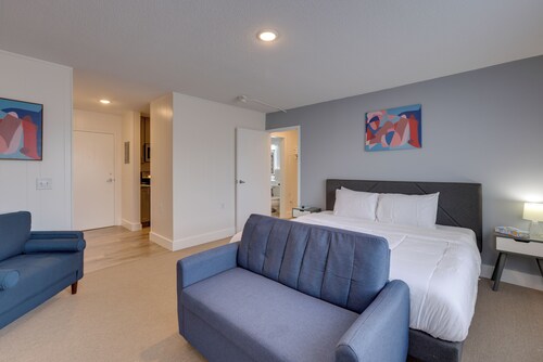 Studio in Gadsden ~ 10 Mi to the Coosa River!