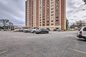 Interior - Airy Apt Situated in the Coosa River Area! (Gadsden)