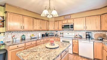 منزل (4 Bedrooms) | المنشأة من الداخل