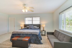 House (3 Bedrooms) | Interior - Waterfront Okeechobee Getaway w/ Backyard Dock! (Okeechobee)