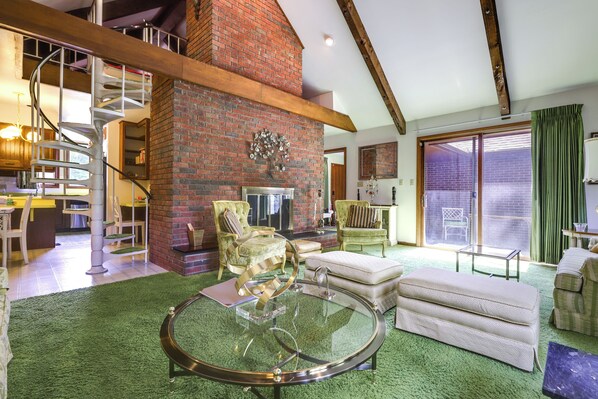 House (2 Bedrooms) | Interior - Retro Ohio Home on 1-acre Property (Xenia)