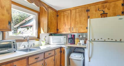Waterfall Wonderland: Home w/ Fire Pit in Newfield