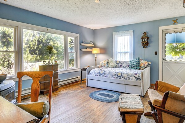 House (2 Bedrooms) | Interior