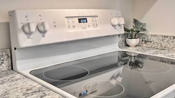 Apartment (0 Bedroom) | Interior