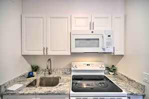 Apartment (0 Bedroom) | Interior