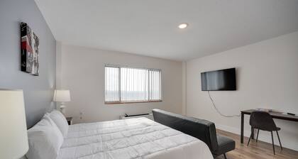 Bright Gadsden Apartment ~ 10 Mi to Dive Land Park