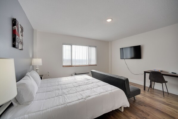 Apartment (1 Bedroom) | 1 bedroom, bed sheets