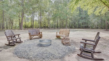 House (5 Bedrooms) | Interior