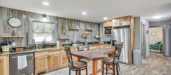 Charming Creedmoor Retreat Near Falls Lake!