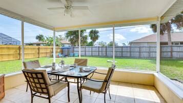 Rumah (2 Bedrooms) | Bagian depan properti