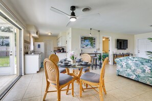 House (2 Bedrooms) | Interior - Venice Home w/ Fenced Yard: 4 Mi to Beach! (Venice)