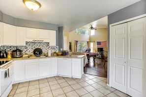 House (3 Bedrooms) | Interior - Home w/ Backyard ~ 12 Mi to Grand Junction! (Fruita)