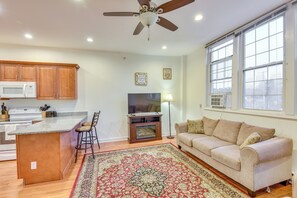 Apartment (1 Bedroom) | Interior - 3 Mi to Warren Dunes: Sawyer Getaway w/ Fireplace! (Sawyer)