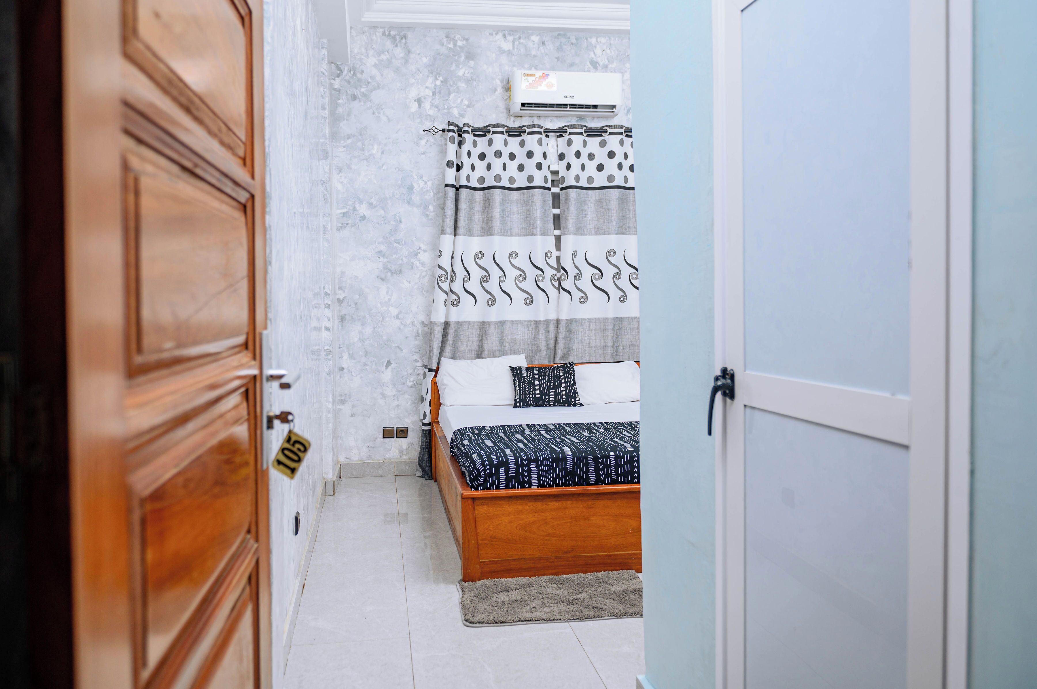 Classic Double Room, Balcony, City View | Desk, laptop workspace, iron/ironing board, free WiFi