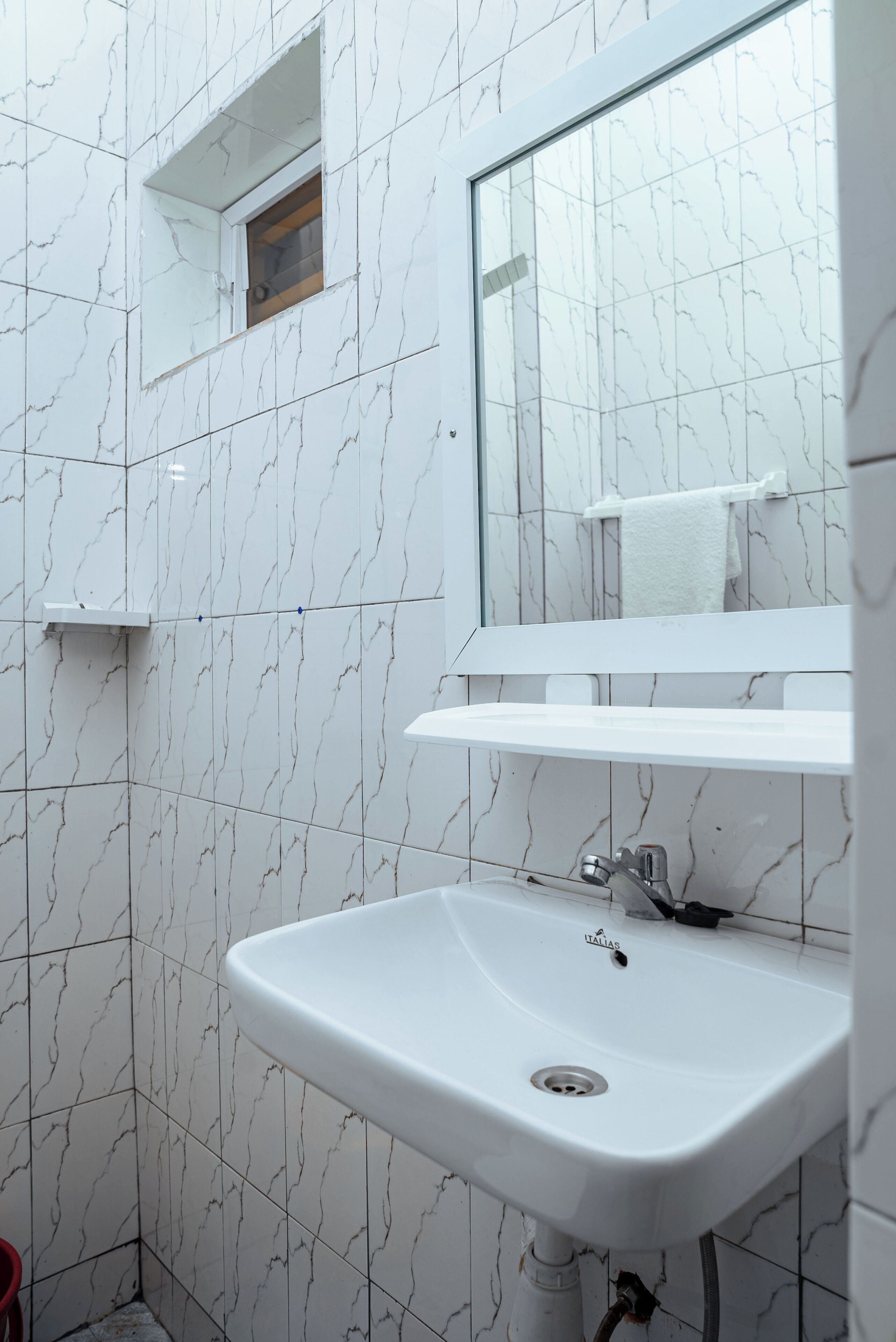 Phòng đôi phong cách cổ điển, ban công, quang cảnh thành phố | Phòng tắm | Buồng tắm vòi sen, đồ dùng nhà tắm miễn phí, khăn tắm, xà phòng 