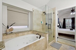 Shower, towels, shampoo