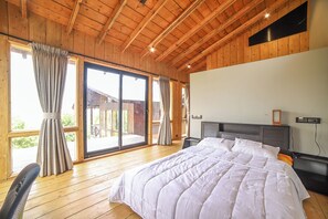 Villa, 2 Bedrooms - Triptych by Xplore Indo (Kotagiri)