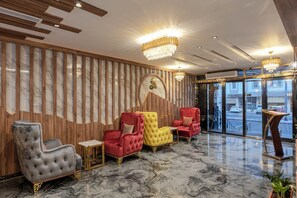 Reception - Dan  Hotel (Madinah)