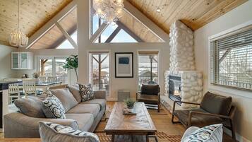 TV connectée, cheminée