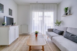 Standard Apartment | Living area | Smart TV - Résidence De Rueil-Malmaison (Rueil-Malmaison)