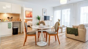 Standard Apartment | Ruang tamu | TV Pintar 