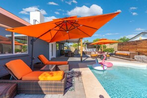 Pool - Sunset Greens | Kierland Commons | Outdoor Oasis (Scottsdale)