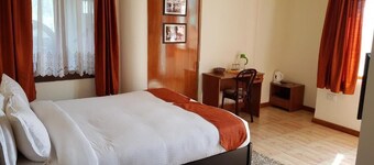 Woodland Hill Stay