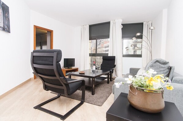 Living area - Bright 2 DB + 2 BTH in BCN Centre (Barcelona)