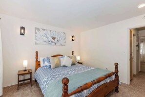 10 bedrooms, WiFi, bed sheets